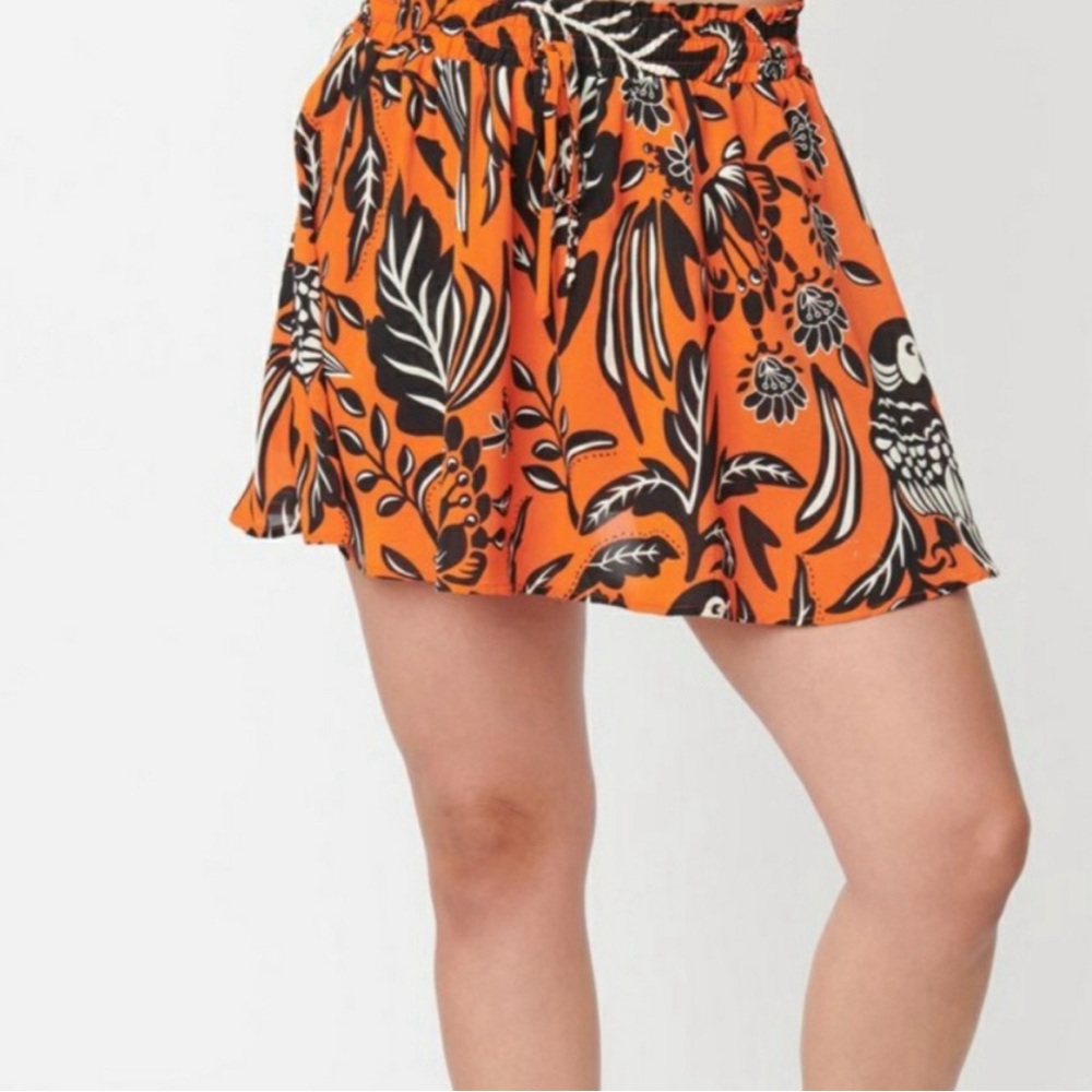 Unique Vintage Red & Black Parrot 2 Piece Crop Top and Skirt Set NWT - Picture 4 of 12